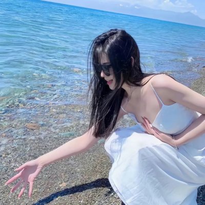 夏日奇妙书 海报